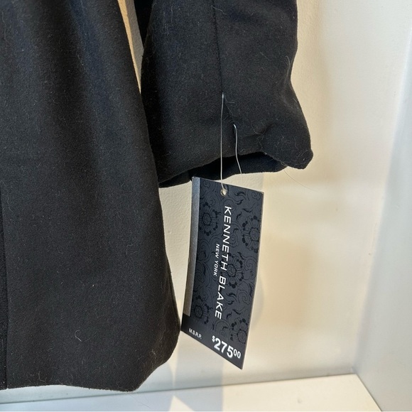 BNWT Kenneth Blake New York faux Fur collar Belted Coat - Picture 3 of 9